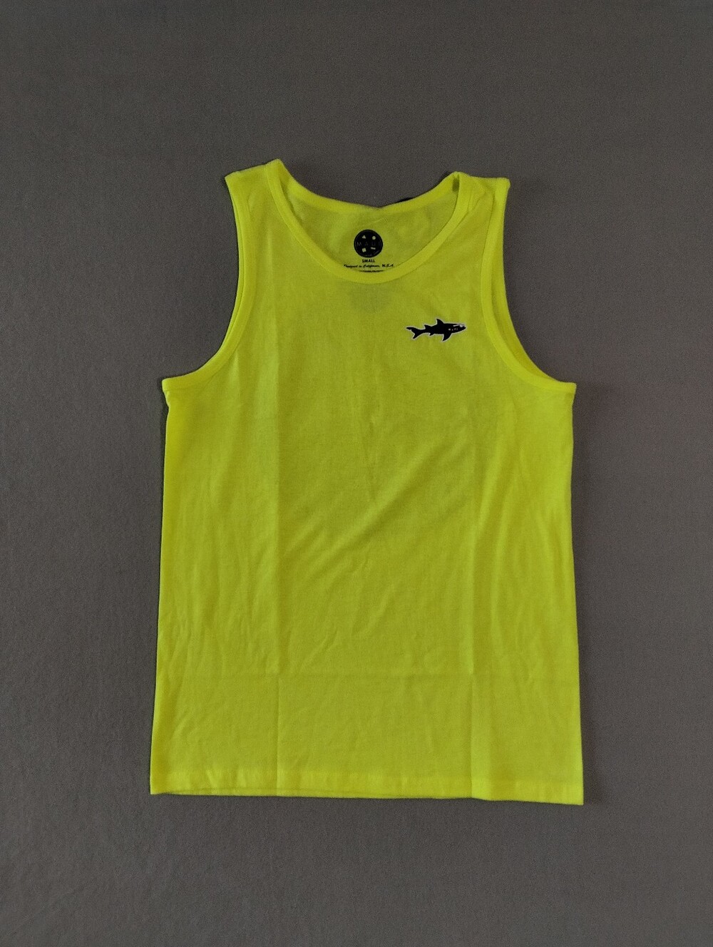 Maui And Sons Classic Cookie Logo Tank Top Neon Yellow NWT Size Small Men's